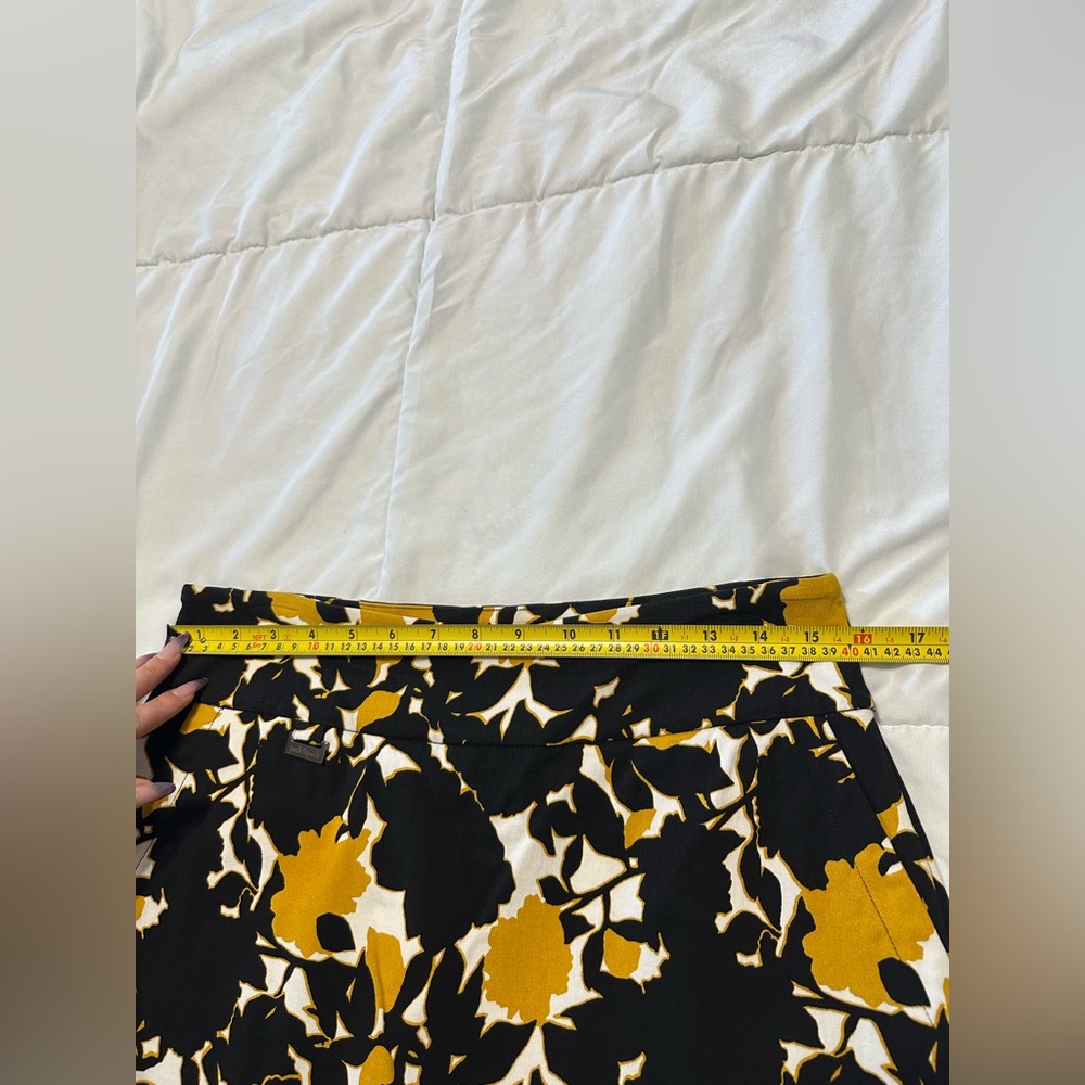 Peck&Peck Women's Floral Athletic Skort Black Yellow Built-in Shorts Size 8 - Picture 6 of 9